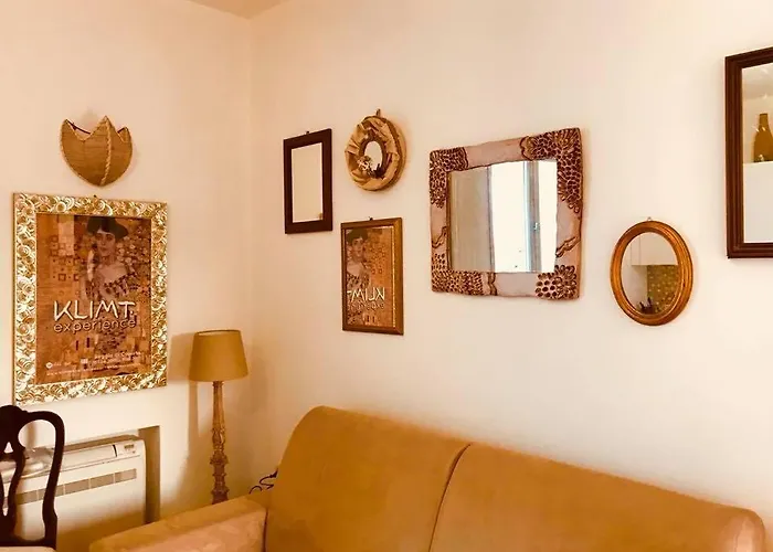 Tatil Evi Tenuta Mongiardino La Maddalena (Sassari)